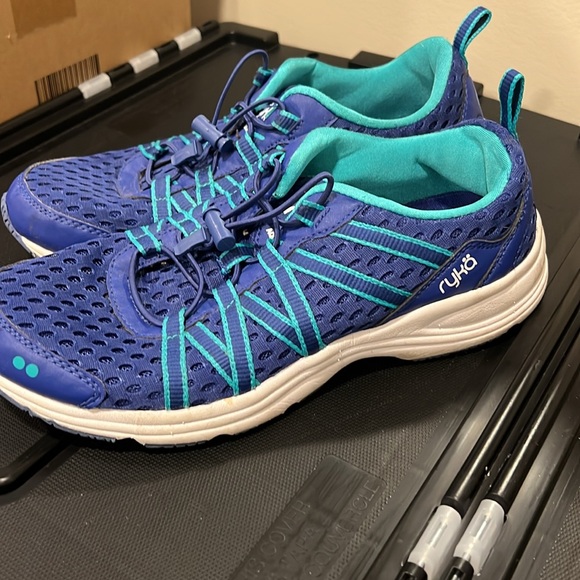 Ryka Running Sneakers - Picture 4 of 10